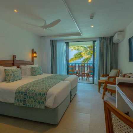 Voyager Beach Resort Момбаса Екстериор снимка