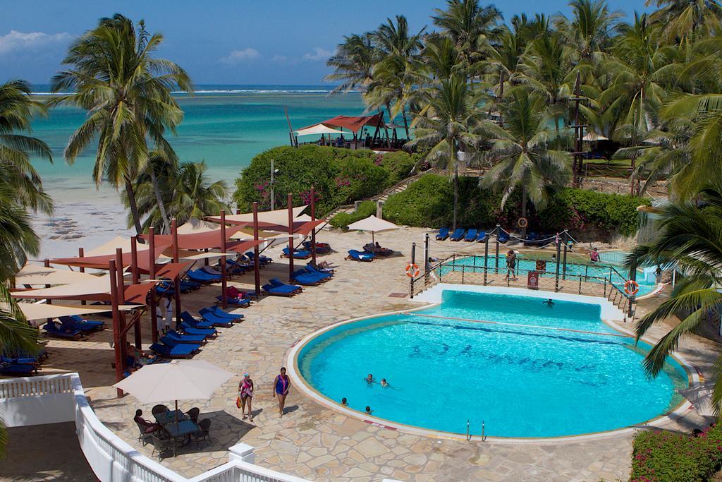 Voyager Beach Resort Момбаса Екстериор снимка