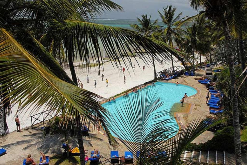 Voyager Beach Resort Момбаса Екстериор снимка