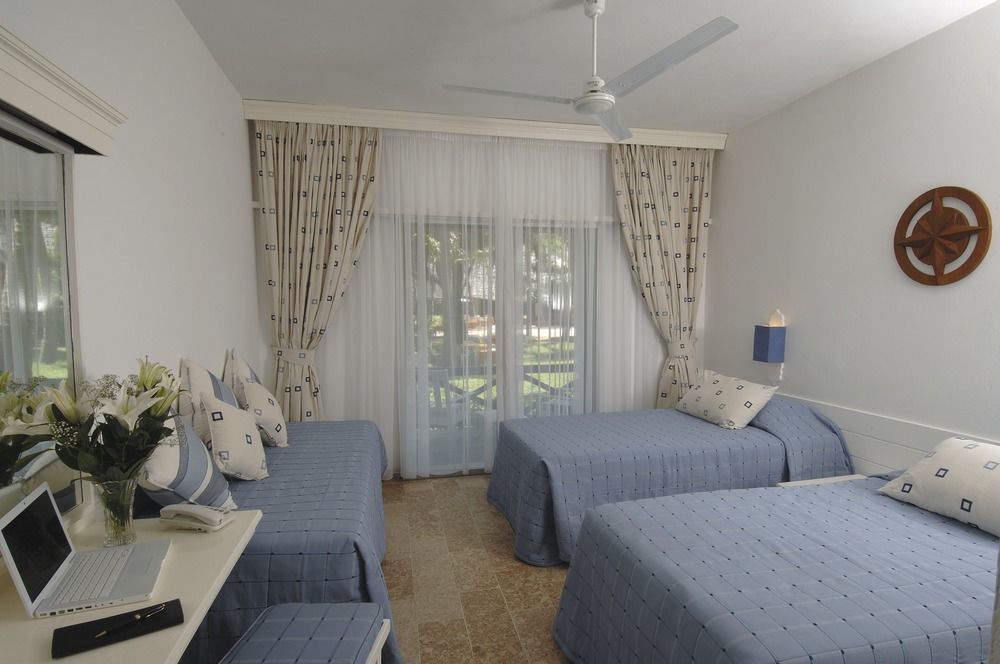 Voyager Beach Resort Момбаса Екстериор снимка