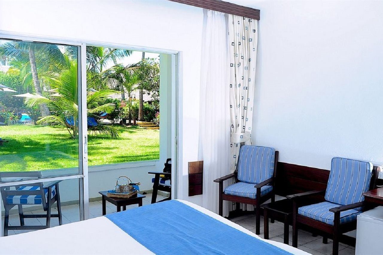Voyager Beach Resort Момбаса Екстериор снимка