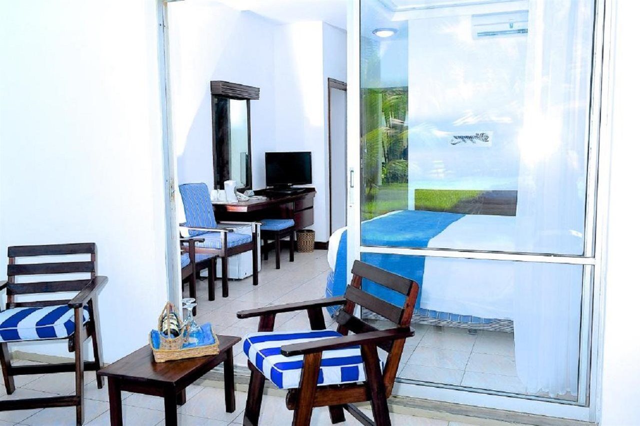 Voyager Beach Resort Момбаса Екстериор снимка